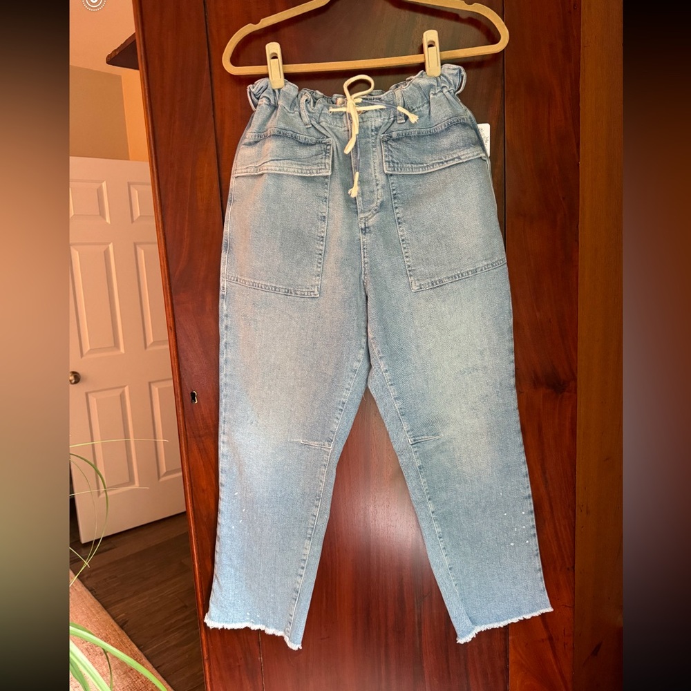 NWT 🆕 Free People Wlastic Waist Jeans